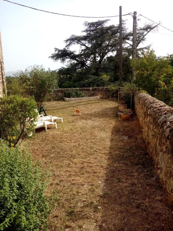 Charmant Gite Avec Parking Gratuit Sur Place. Villa Davézieux Exterior foto